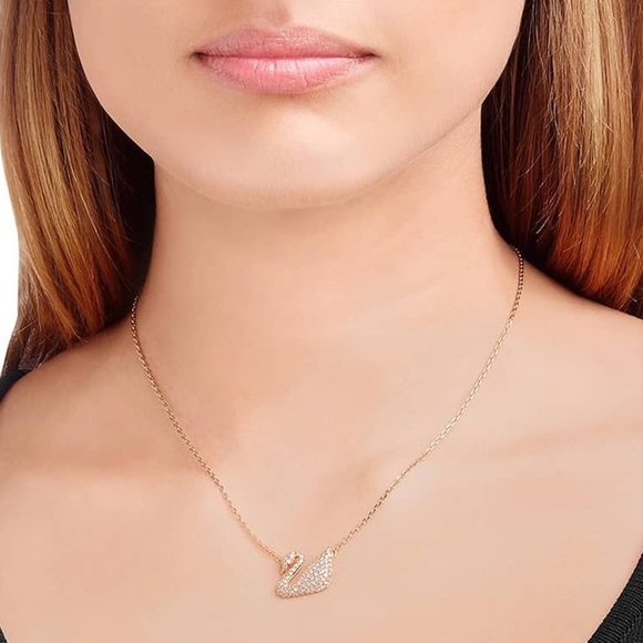 New Swarovski Rose Gold Plated Swan 